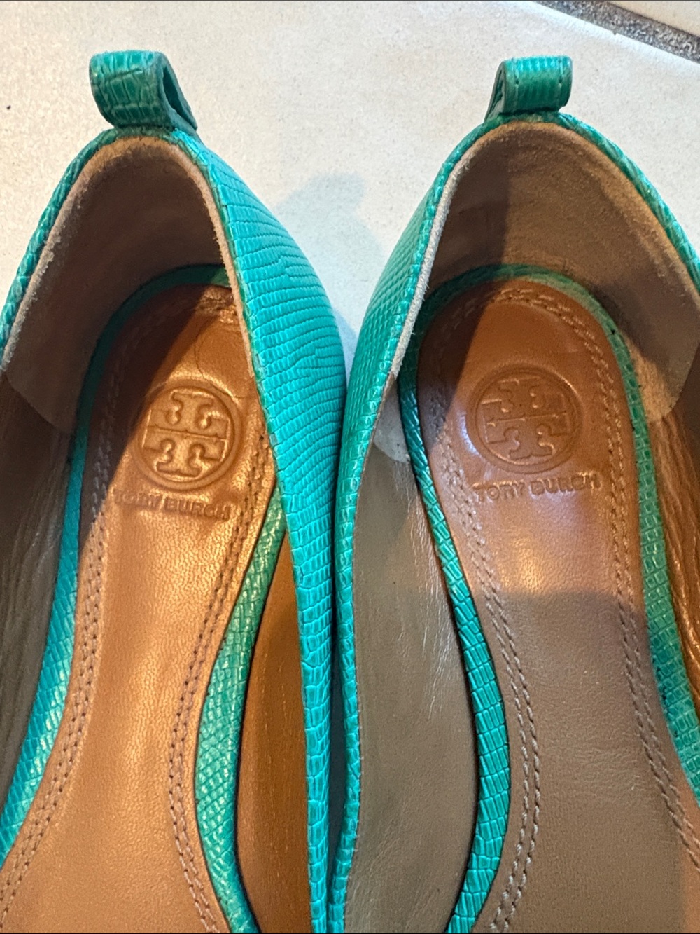 Tory Burch Matte Micro Tejus Print Mini Miller Flat in Pond Green - Picture 3 of 7